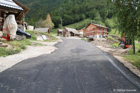 Potok_asfaltirano cestišče (6)